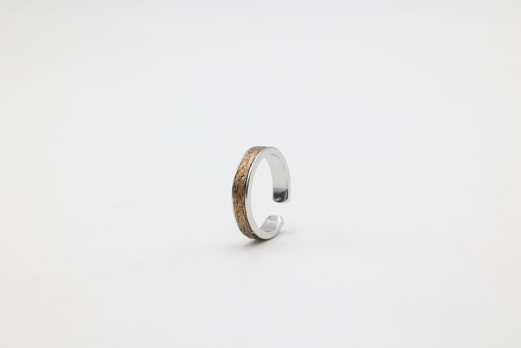 Bague réglable en acier inoxydable avec du cuir marin couleur bronze roxane atelier