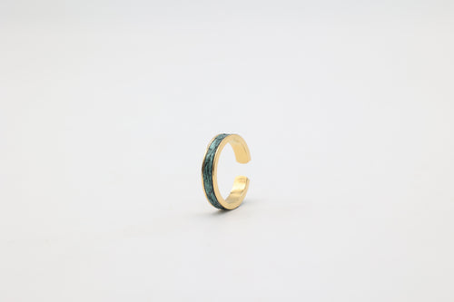 Bague réglable en acier inoxydable plaqué or avec du cuir marin couleur boréale roxane atelier