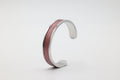 Bracelet réglable large en acier inoxydable avec du cuir marin couleur framboise roxane atelier